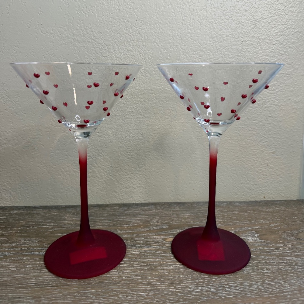 New World Market set of 2 Martini glasses with Hearts